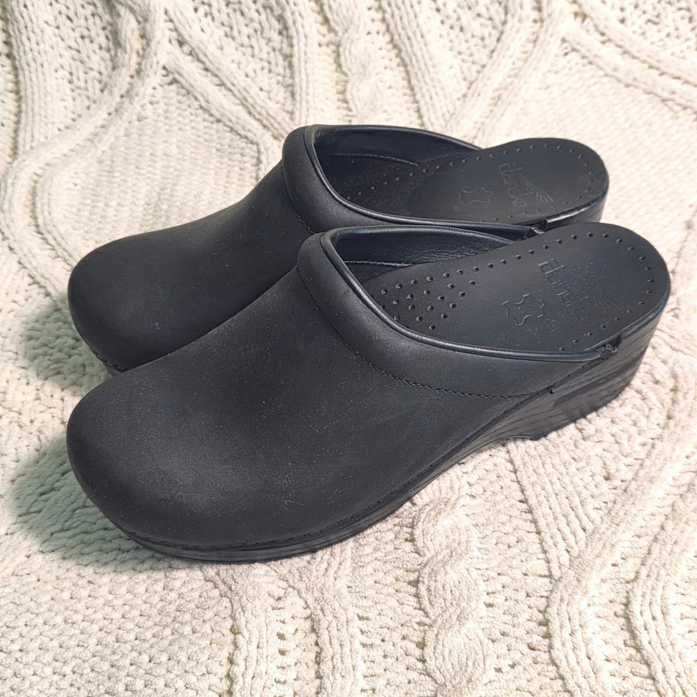 Dansko Sonja Clogs Black Oiled Leather Slip On Women 37 BRAND NEW